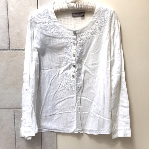 Chico's Tops - Chicos Embroidered Cotton blouse